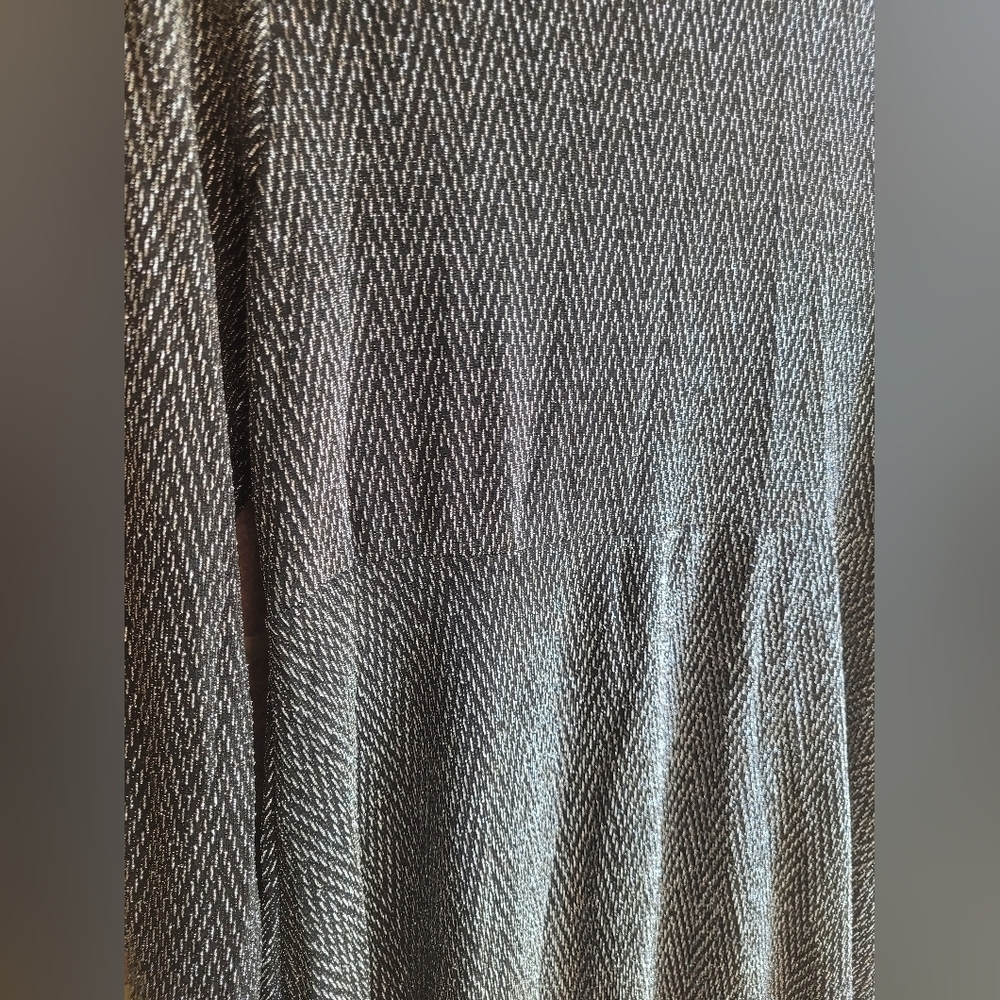NWT Grace Elements Top Black w Silver Holiday Metallic Size L MSRP $68.00 - Picture 7 of 8